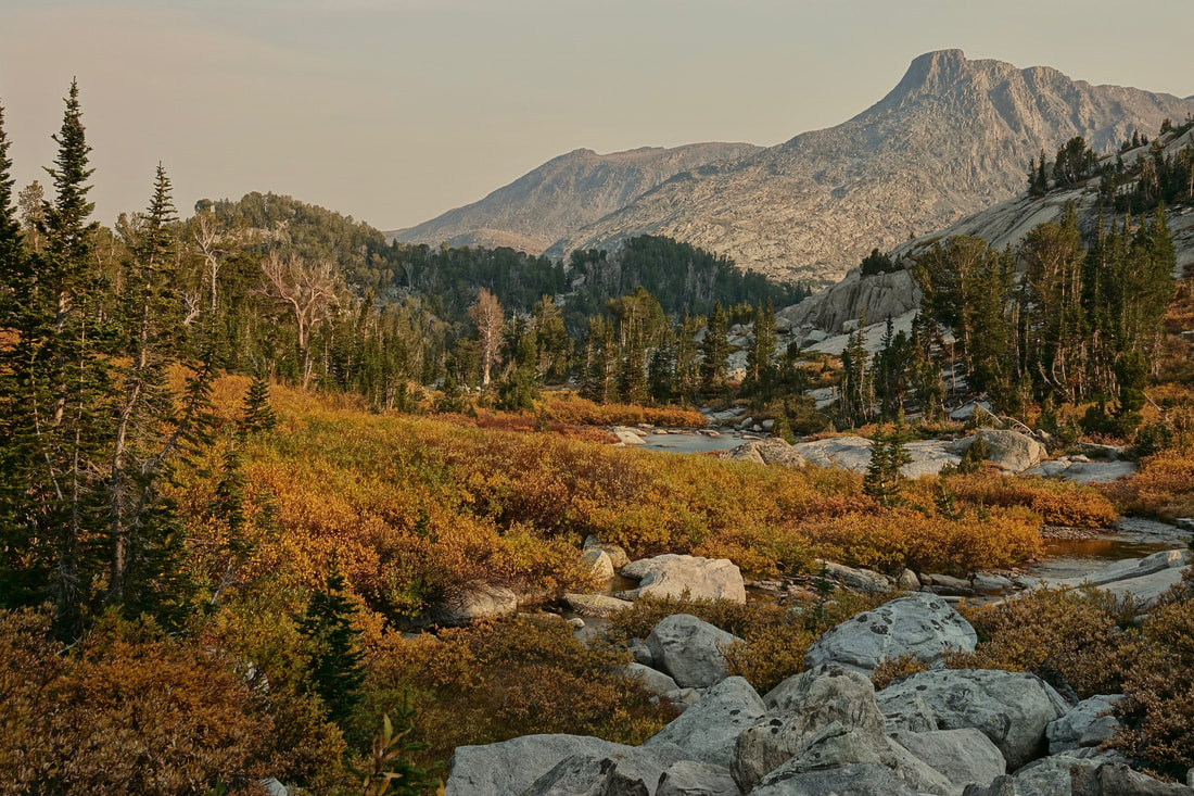 Fall colors and Douglas Peak on hike in the Wind River Range