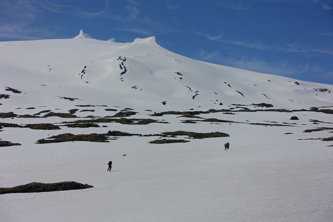 Hikers climbing the glacier on Snæfellsjökull