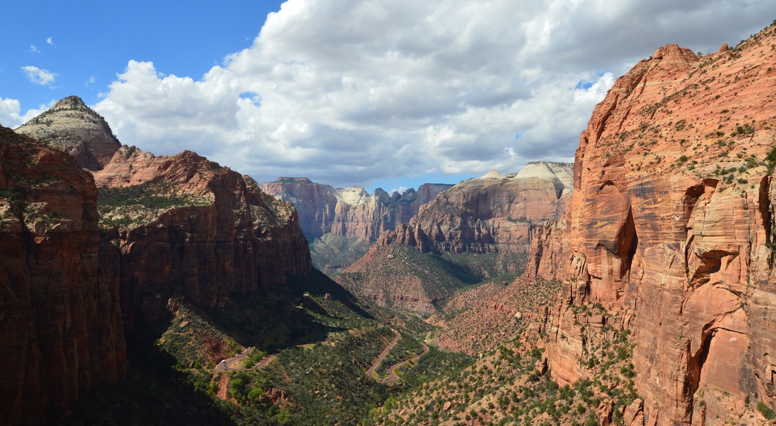 Canyon Overlook Trail in Zion national Park