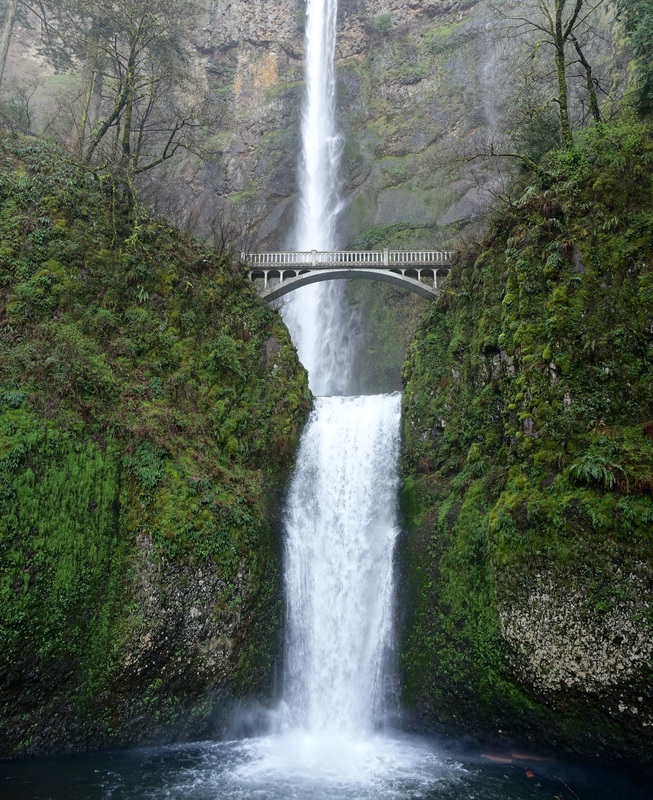 Multnomah Falls hike in Oregon