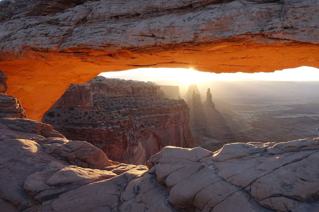 Mesa Arch at sunrise in Canyonlands